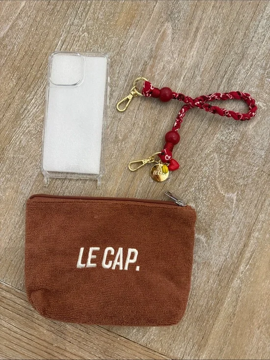 Le Cap Red Bandana Wrist Phone Strap with Accessories