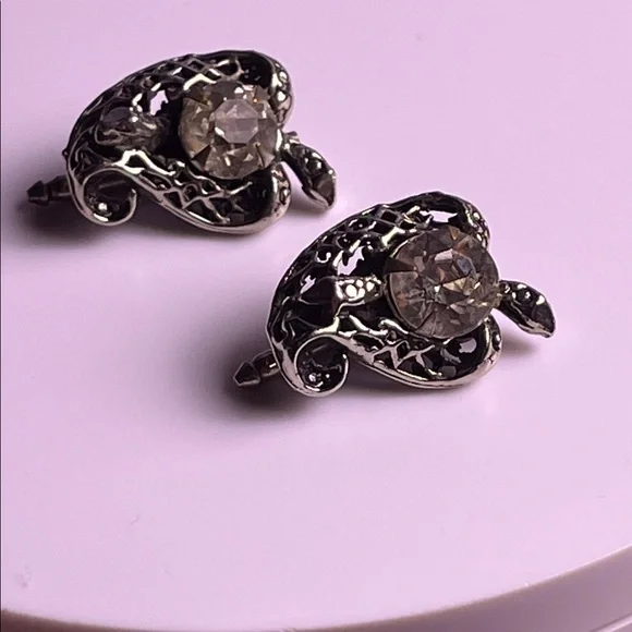 Vintage Turtle/Serpent Cufflinks. Silver Tone With Faux Crystal