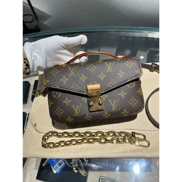 Louis Vuitton Women Pre-Loved Bag Very Good Condition