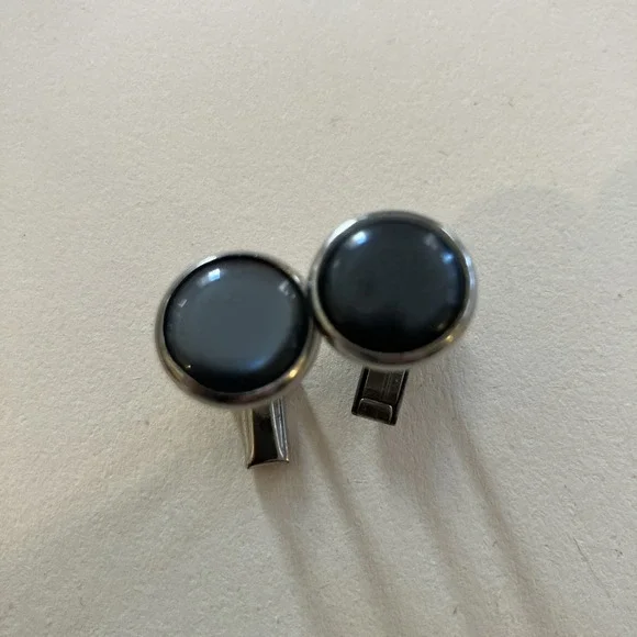 VINTAGE SILVERTONE CUFFLINKS GRAY MOONGLOW ROUND STUDS