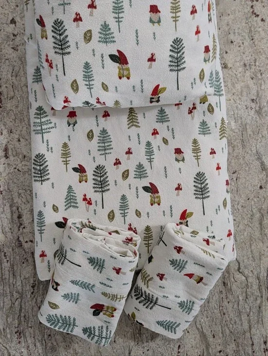 Cuddle Duds Flannel Queen Sheet Set GNOMES 4PC Soft & Cozy Barely Used Mushroom