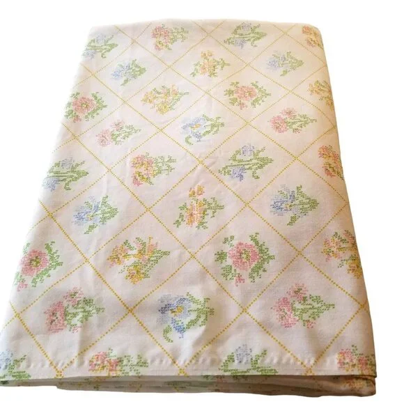70's Cross Stitch Design Muslin Flat Sheet Cottage Core Craft‎ Cutter 79 X 92