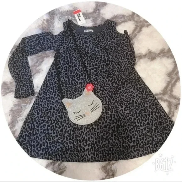 ⭐️ Adorable dress with kitty purse⭐️​