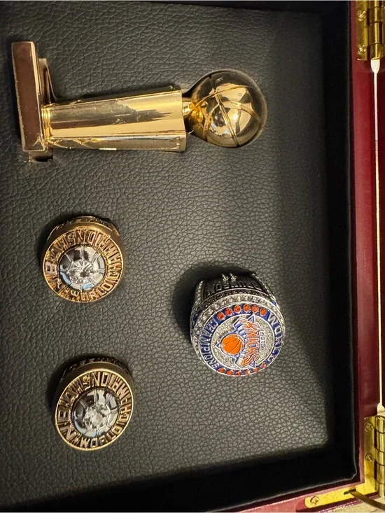 NY Knicks Gold Basketball Trophy and Enamel Team Ring Set - Gold and Silver ring