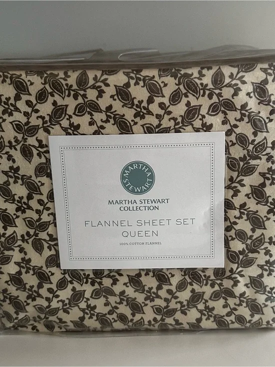 NWT Queen Flannel Sheet Set by Martha Stewart