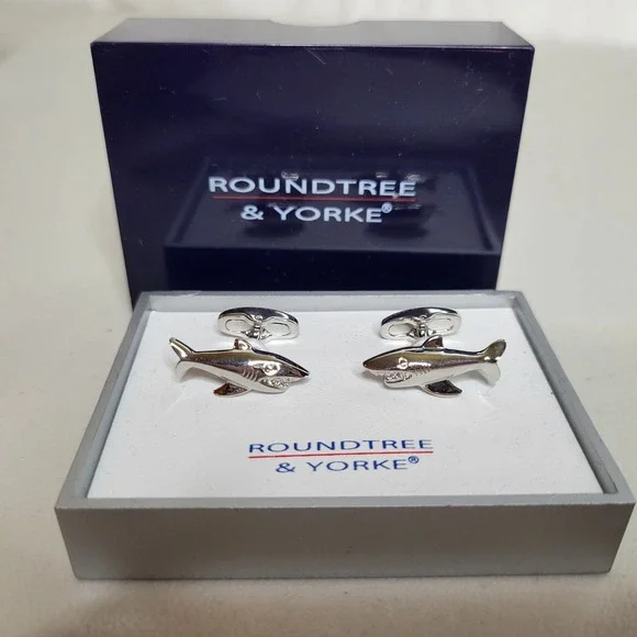 Men's Roundtree & Yorke Silver Tone Shark‎ Cufflinks