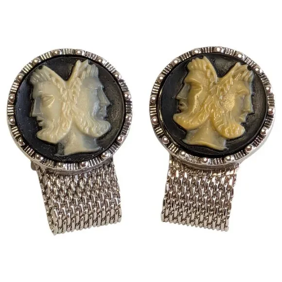 VINTAGE MESHWRAP MESH WRAP PLASTIC JANUS WEDGWOOD CAMEO TWO FACE CUFFLINKS