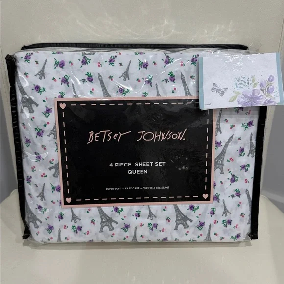 Betsey Johnson White /Gray Eiffel Tower & Purple Floral Print QUEEN Sheet Set