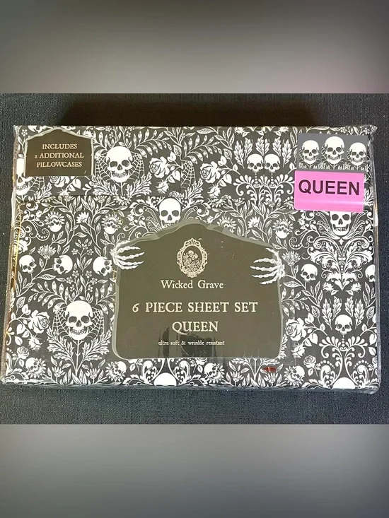 Halloween 6pc DP Queen Sheet Set Black White Damask Skulls Roses Webs Gothic NIP