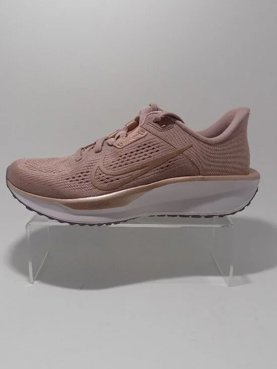 Nike Quest 6 Women's Shoe- Size 7.5