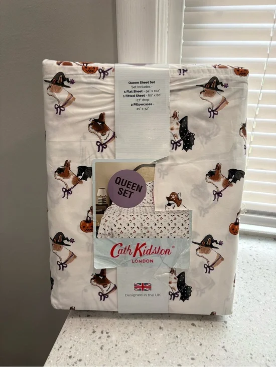 NEW Cath Kidston “Spooky Dogs” Halloween Dog Print Queen Sheet Set-White/Brown