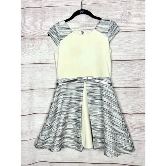 ZOË Ltd Dress Gray Ivory Tweed Cap Sleeve Fit & Flare Silver Belt size 16