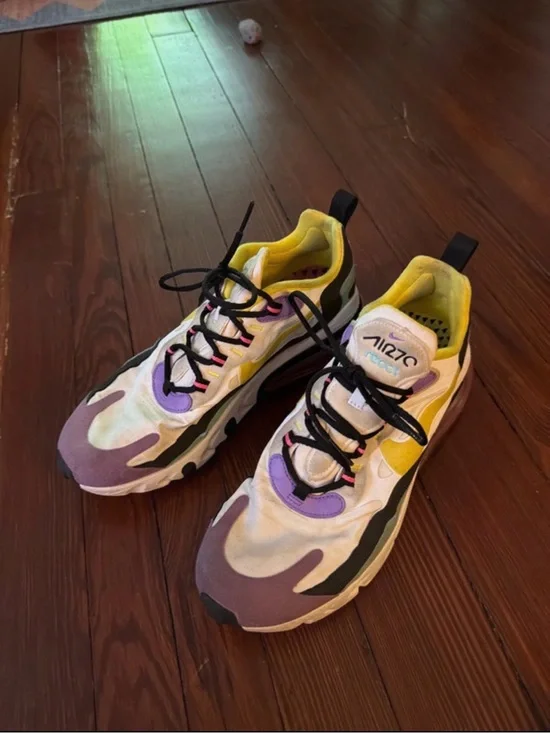Nike air max react shoe