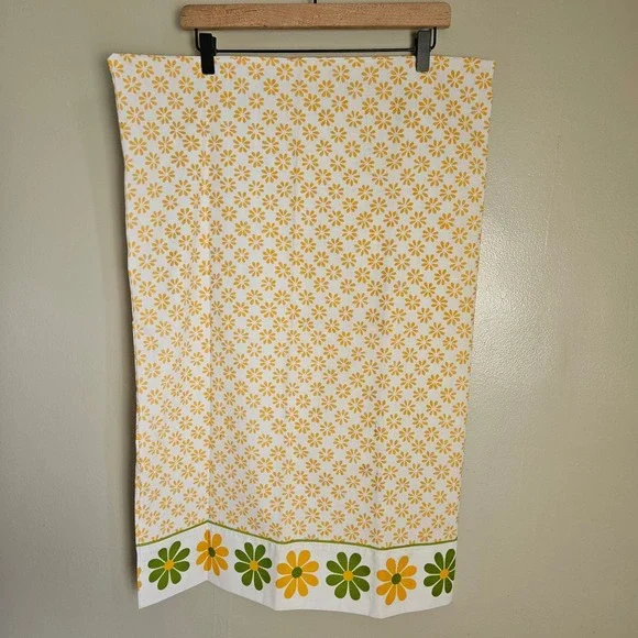 Vintage Lady Pepperell MCM Kittery Daisy Pillowcase Gold Olive Green Standard
