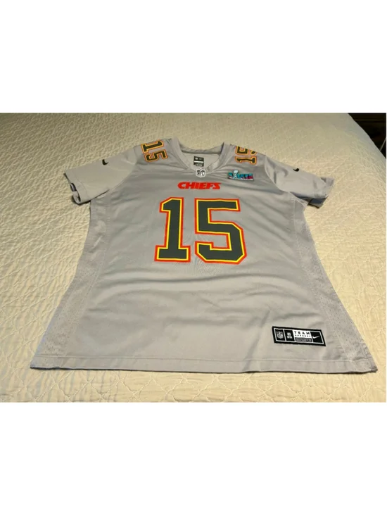 Nike Patrick Mahomes Chiefs Super Bowl LVII Women’s Jersey XL Football