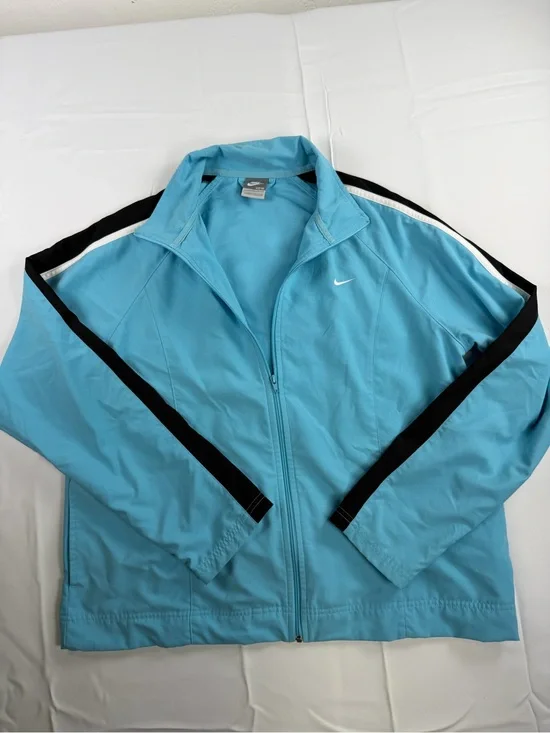 Nike Women’s  Y2K Sky Blue Windbreaker with Stripes - Golf, Tennis , Beach