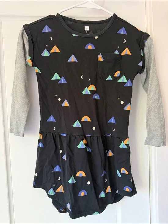 Tea Collection Black Camping Tent-Print Dress with Gray Raglan Sleeves. Size 7