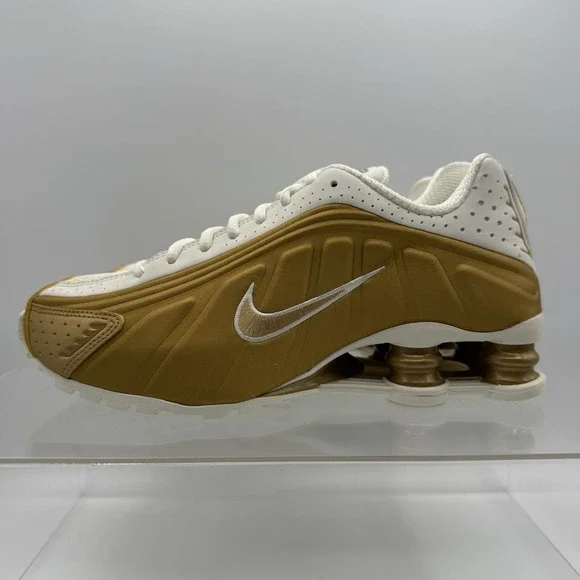 Brand New Nike Shox R4 Soft Pearl Metallic Gold Shoes AR3565-010 Women's Size 7