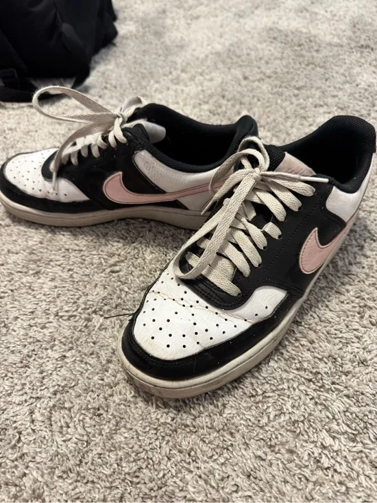 Nike Women’s Low-Top Sneakers in Black, White & Light Pink