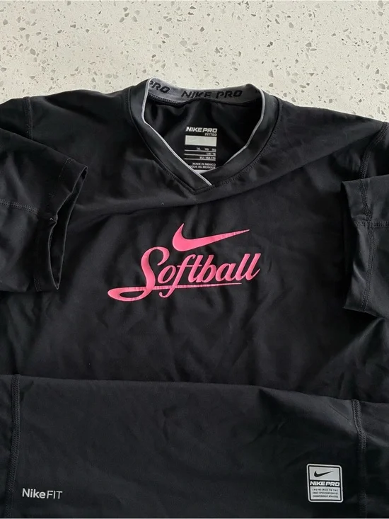 000 - NIKE FIT SOFTBALL ATHLETIC SOFTBALL LOGO SHIRT