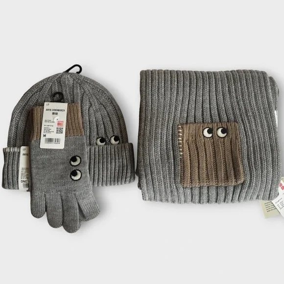 Uniqlo x Anya Hindmarch Heattech knitted NEW 3 PC Scarf, Beanie Hat, Gloves Set