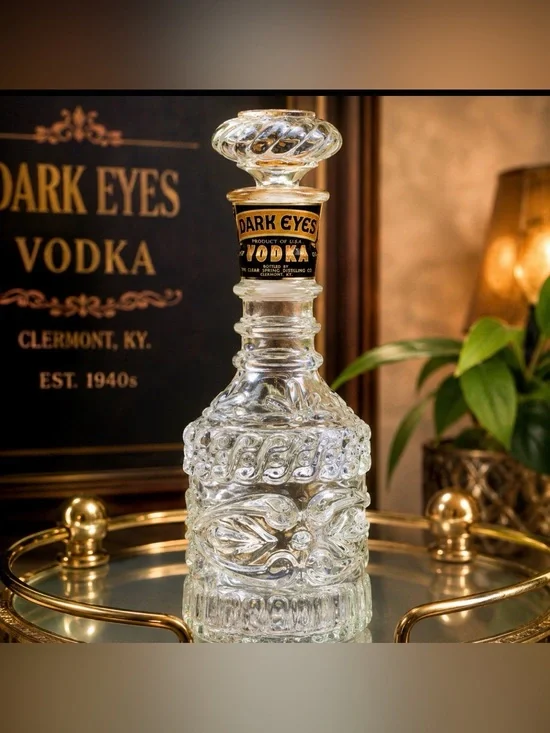 Vintage Dark Eyes Vodka Glass Decanter Stopper Clear Spring Clermont KY. G23