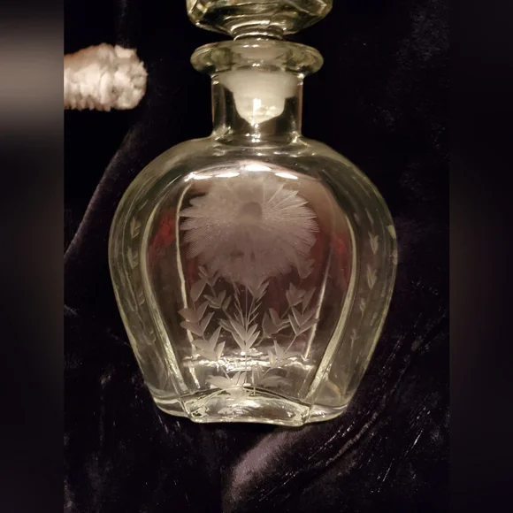 Etched Flower Whisky Whiskey Liquor Vintage Decanter 8.75