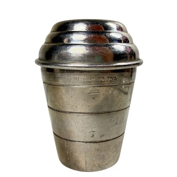 Vintage Mirro Aluminum Gravy Shaker Beehive Lid 1 Cup 2623 M Made in USA MCM