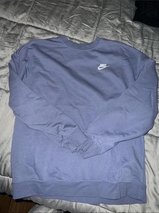 Blue women’s Nike crewneck