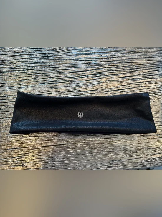 lululemon athletica Black Women’s metallic  Performance Headband