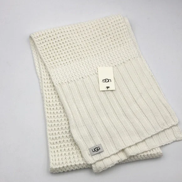 UGG Knit Textured Cardi Wool-Blend Scarf