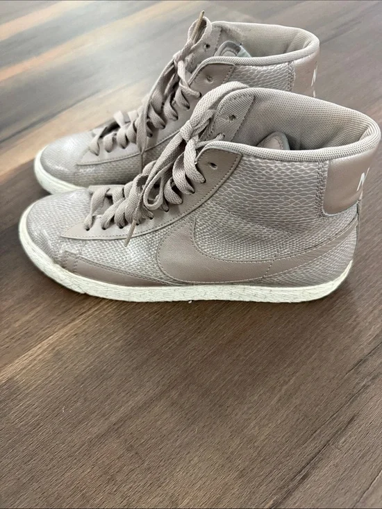 Nike Women's Blazer Mid Sneakers in Taupe/Beige