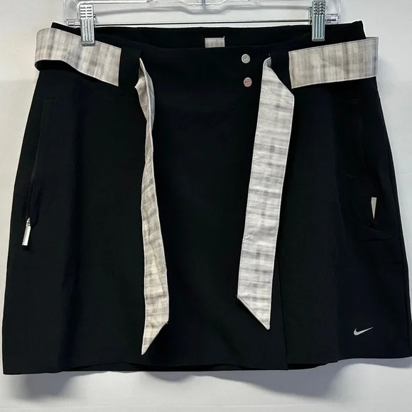 Nike Golf Dri-Fit Black Skirt with Plaid  Belt