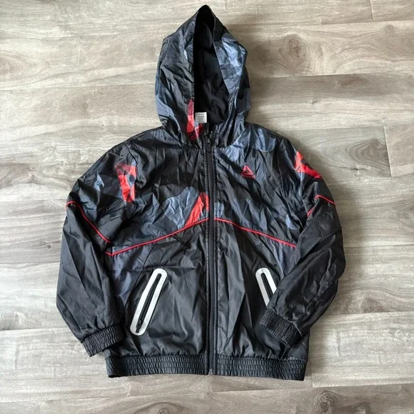 Reebok Windbreaker Jacket Boys Size 6/7 S/CH/P Black‎ Red Camo Hooded Full Zip