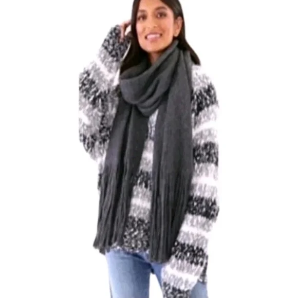 Lucky Brand Fringed Long Wide Wrap Scarf Dark Gray Knit Oversized 64