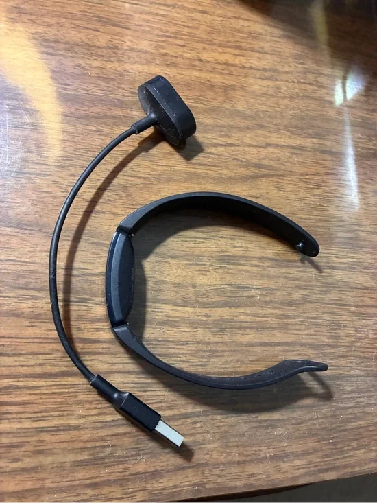 Fitbit inspire 2 Bluetooth fitness tracker with charger- works!