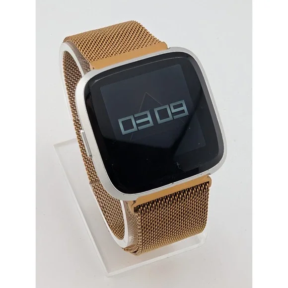 Fitbit Versa Lite FB415 Fitness Smartwatch Silver w/ Mesh Metal Band- Works