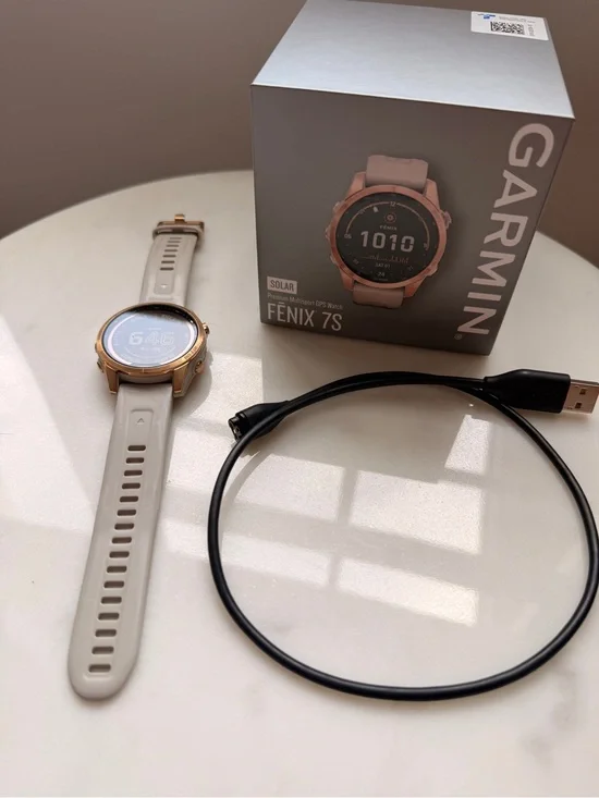 Garmin fēnix® 7S Solar Edition Rose Gold with Light Sand Band