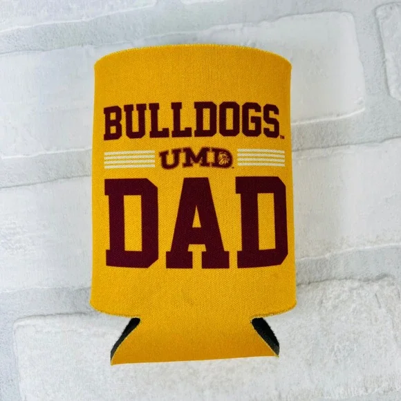 UMD Bulldogs Dad Can Cooler University of Minnesota Duluth Yellow Insulated Cozy