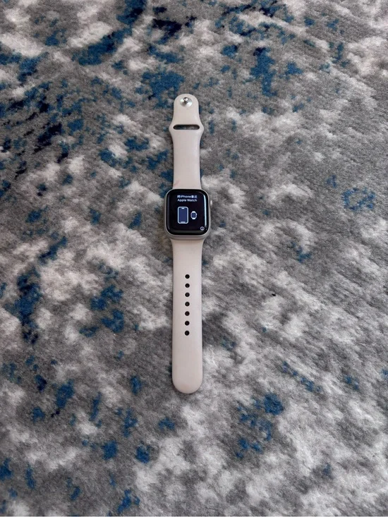 Apple Watch Series 8- With Sport Band & Charger